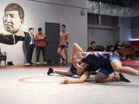 Борцы сборной Якутии провели открытую тренировку перед турниром Коркина