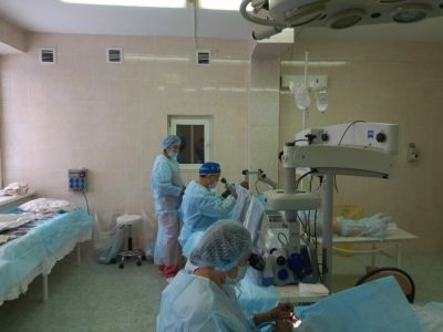 Более 20 пациентов прооперировали мобильные бригады офтальмологов в Алданском районе