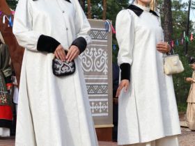 Показ национальной одежды состоялся на Ысыахе Олонхо