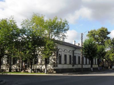 Здание б. городского управления и банка