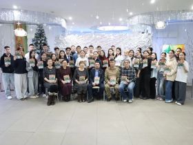 Участники Елки главы Якутии встретились с героями СВО и спортсменами