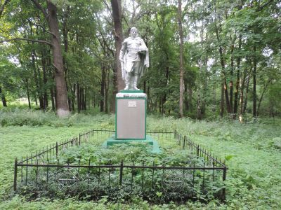 Могила Севериной Екатерины Харитоновны, погибшей в боях с фашистскими захватчиками