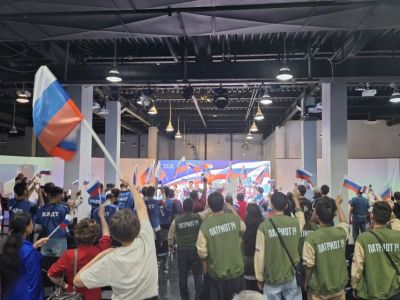 В Якутске прошло торжественное мероприятие «Гордо реет флаг российский…»