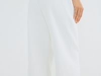 Базовые джоггеры, Белый