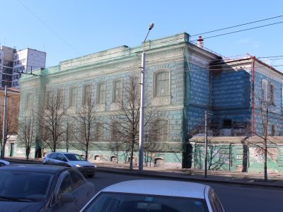 Дом, где в 1957 г. начал работать институт физики под руководством Киренского Леонида Васильевича