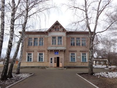 Здание 2-х классной школы, построенное по инициативе и на средства Н.М. Рихтер