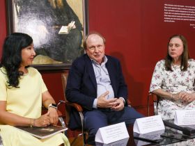 В Якутске открылась выставка «Эволюция образа Толстого: от Ге до Гинцбурга»