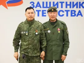 В Якутске вручили нагрудные знаки «Доброволец Донбасса» ветеранам СВО