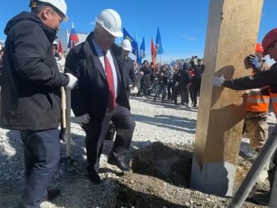 В поселке Мохсоголлох Хангаласского района установили «золотую» сваю пристроя школы