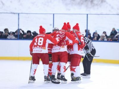 Легенды хоккея сыграют с участниками ВЭФ-2024 во Владивостоке