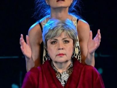 Под одной крышей