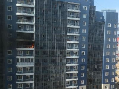 ФОТОФАКТ. Загорелся балкон в многоквартирном доме в 203 микрорайоне Якутска