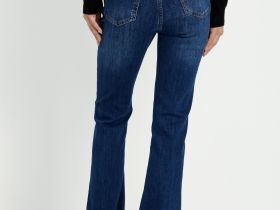 Расклешенные джинсы с высокой посадкой