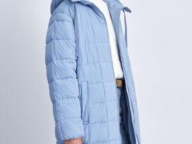 Пуховое пальто с капюшоном