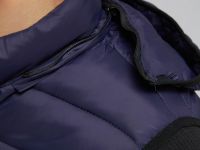 Утепленный жилет со съемным капюшоном