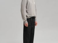 Брюки из технологичной ткани с водоотталкивающими