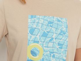 Футболка приталенного силуэта с принтом