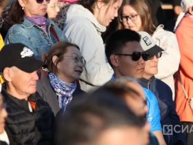 В Якутске провели концерт «Наши маяки», посвящённый Героям России