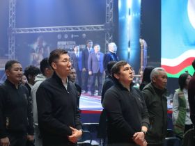 Якутские борцы стали победителями матчевой встречи к 75-летию Александра Иванова