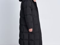 Пуховое пальто с капюшоном свободного силуэта