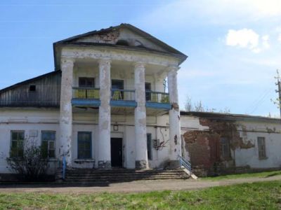 Главный усадебный дом, где в 1919 г. размещался штаб 25-ой Чапаевской дивизии