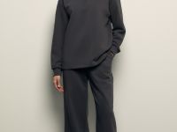 Спортивные брюки широкого кроя