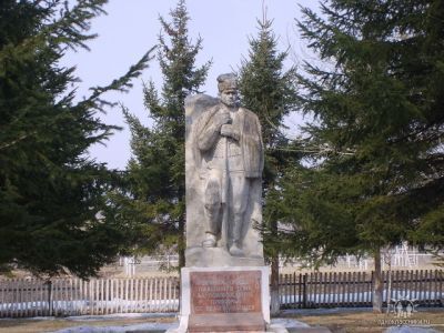 Памятник партизанам, погибшим в 1922 г. в боях с японо-американскими империалистами