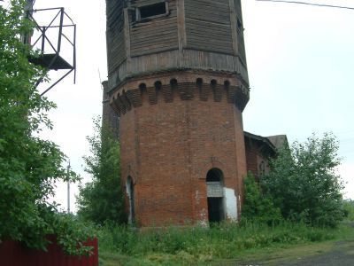 Главное здание с водонапорной башней