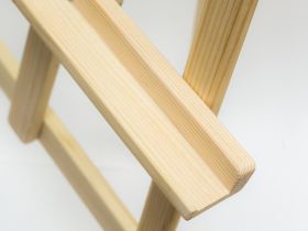 Мольберт Лира Малевичъ Комфорт (с дополнительной полкой и двумя стаканами)