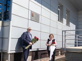 В Якутске открыли мемориальную доску Иосифу Бродскому