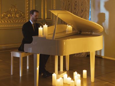 Билеты на Магия свечей. Шедевры неоклассики: от Ханса Циммера до Людовико Эйнауди (Особняк Серебрякова) / Концерт | Афиша | ИнфоТаймс