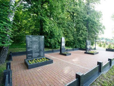Братская могила советских воинов, погибших при штурме города-крепости Кенигсберг в апреле 1945 года