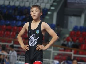 Масштаб впечатляет. Ковёр Павла Пинигина собрал тысячу юных борцов