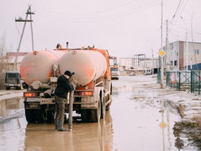 В Якутске ведутся работы по откачке дождевых вод