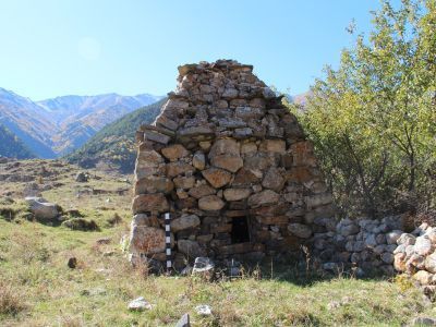 Склеп наземный