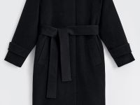 Пальто из шерсти и шелка с отложным воротником