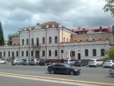 Дом в котором в 1917-18 г.г. находился комитет РСДРП(б) и революционный клуб