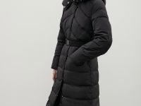 Стеганое утепленное пальто с капюшоном