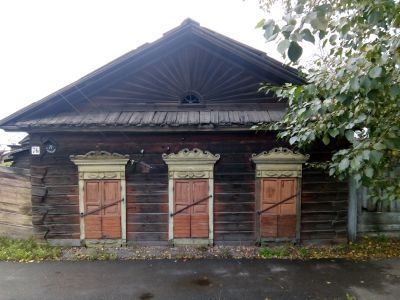 Жилое здание (дер.)