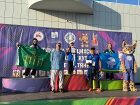 На Спартакиаде учащихся в Якутске наградили легкоатлетов, мас-рестлеров и борцов