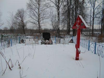 Воинское захоронение воинов Советской Армии, погибших в боях за освобождение Холмского района в период Великой Отечественной войны