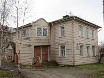 НА УДАЛЕНИЕ: Жилой дом (зарегистрирован дважды)