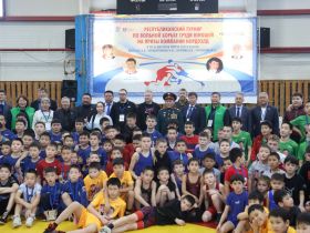 На республиканском турнире в Олекминском улусе определены лучшие борцы