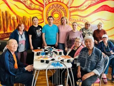 Красиво и полезно: нефтяники помогают пенсионерам