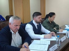 В Магадане обсудили перспективы строительства железной дороги Нижний Бестях – Магадан