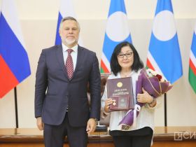 Госнаграды вручили журналистам в День национальной печати