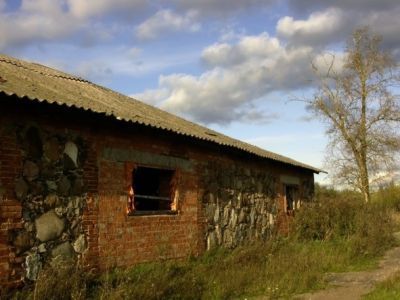 Двор скотный каменный