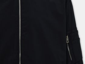 Куртка-бомбер на молнии