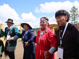 На Ысыахе Олонхо в Якутии определили финалистов конкурса среди запевал осуохая