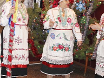 Конкурсно - игровая программа &quot;Рождественские посиделки&quot;